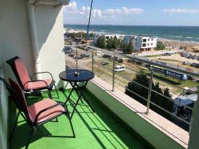 Отель Apartament Mamaia Four Seasons  Мамая